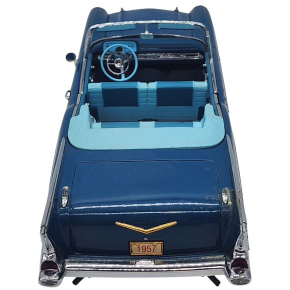 Danbury Mint 1957 Chevrolet Bel Air Convertible - Picture 2 of 9
